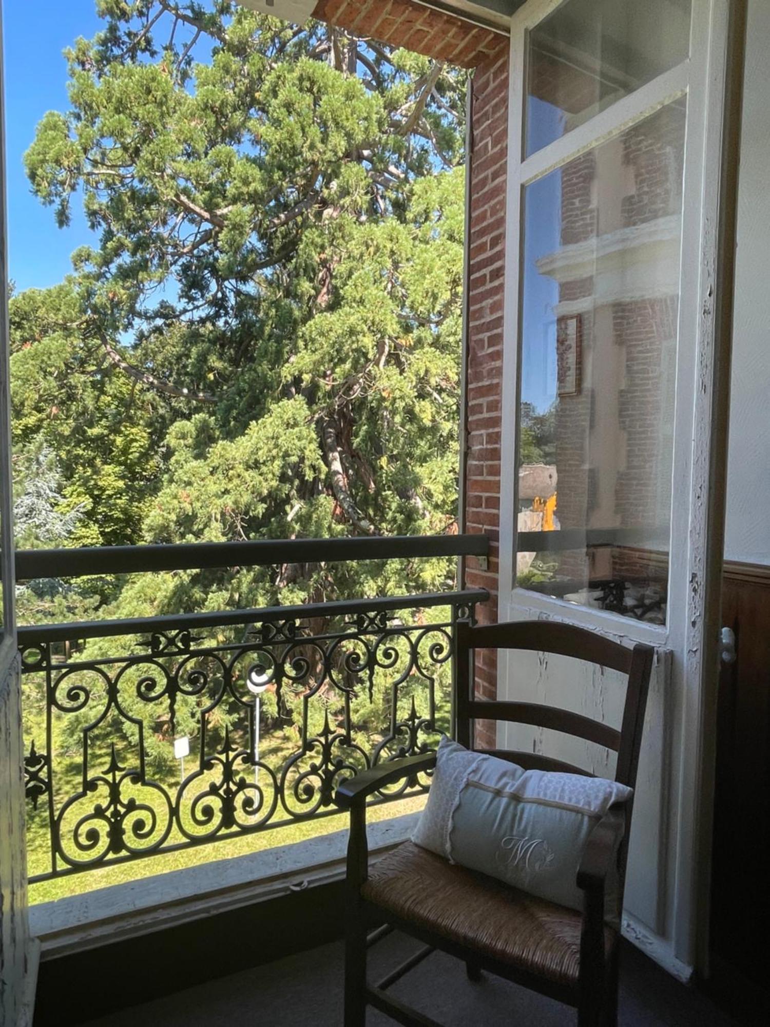 Villa Bonvouloir บาญเญอ-เดอ-บีกอร์ ภายนอก รูปภาพ