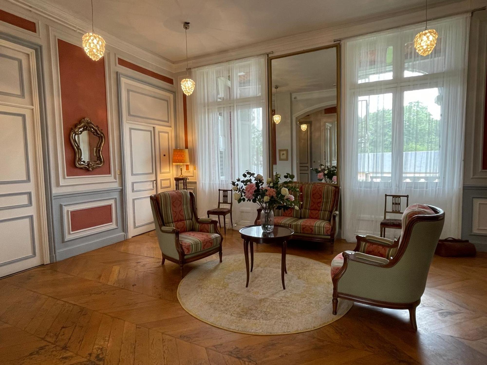 Villa Bonvouloir บาญเญอ-เดอ-บีกอร์ ภายนอก รูปภาพ